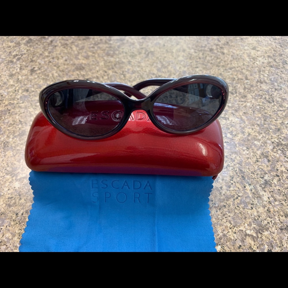Escada women’s sunglasses 🕶